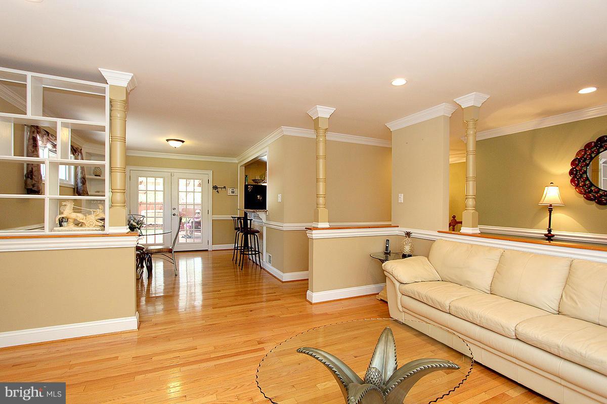 14201 Chesterfield Road Rockville, MD 20853 - Photo 6 of 29 Living Room