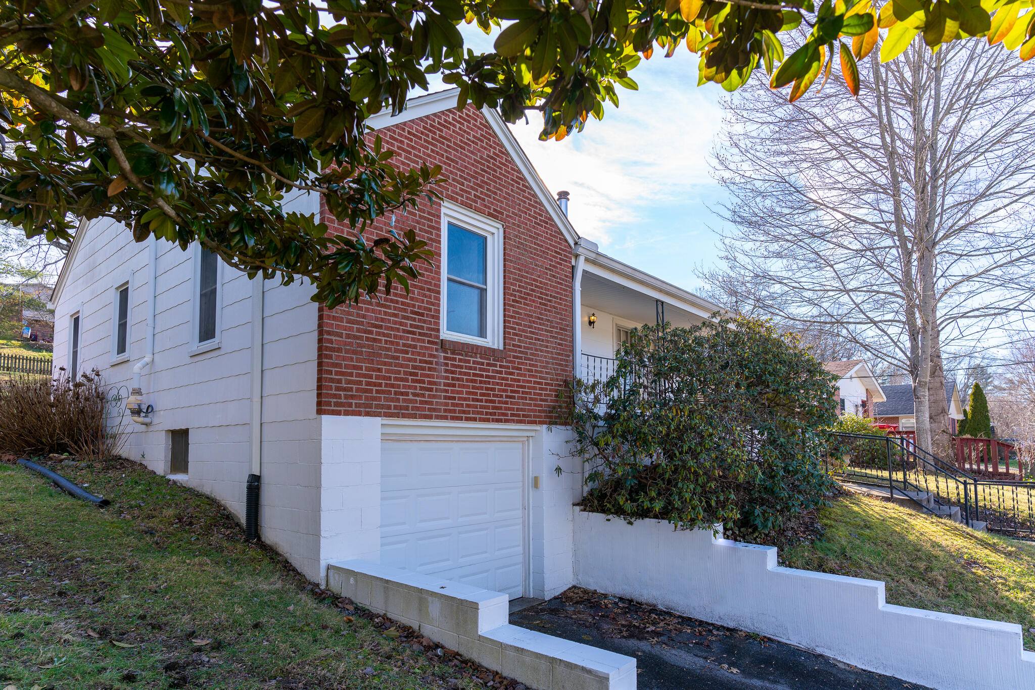 113 Cherry Road Berea, KY 40403 - Photo 4 of 33 DSC03713