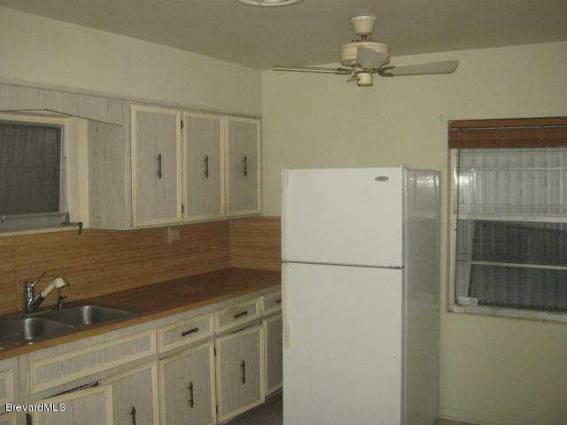 14 Butler Street Melbourne, FL 32901 - Photo 6 of 7 Kitchen