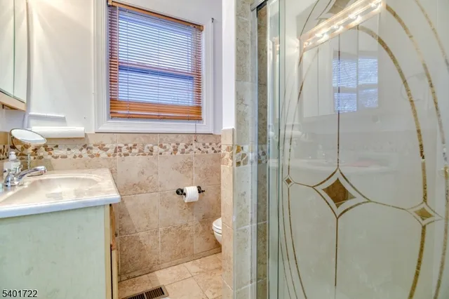 $470,000 | 943 Drake Avenue, Roselle, NJ 07203