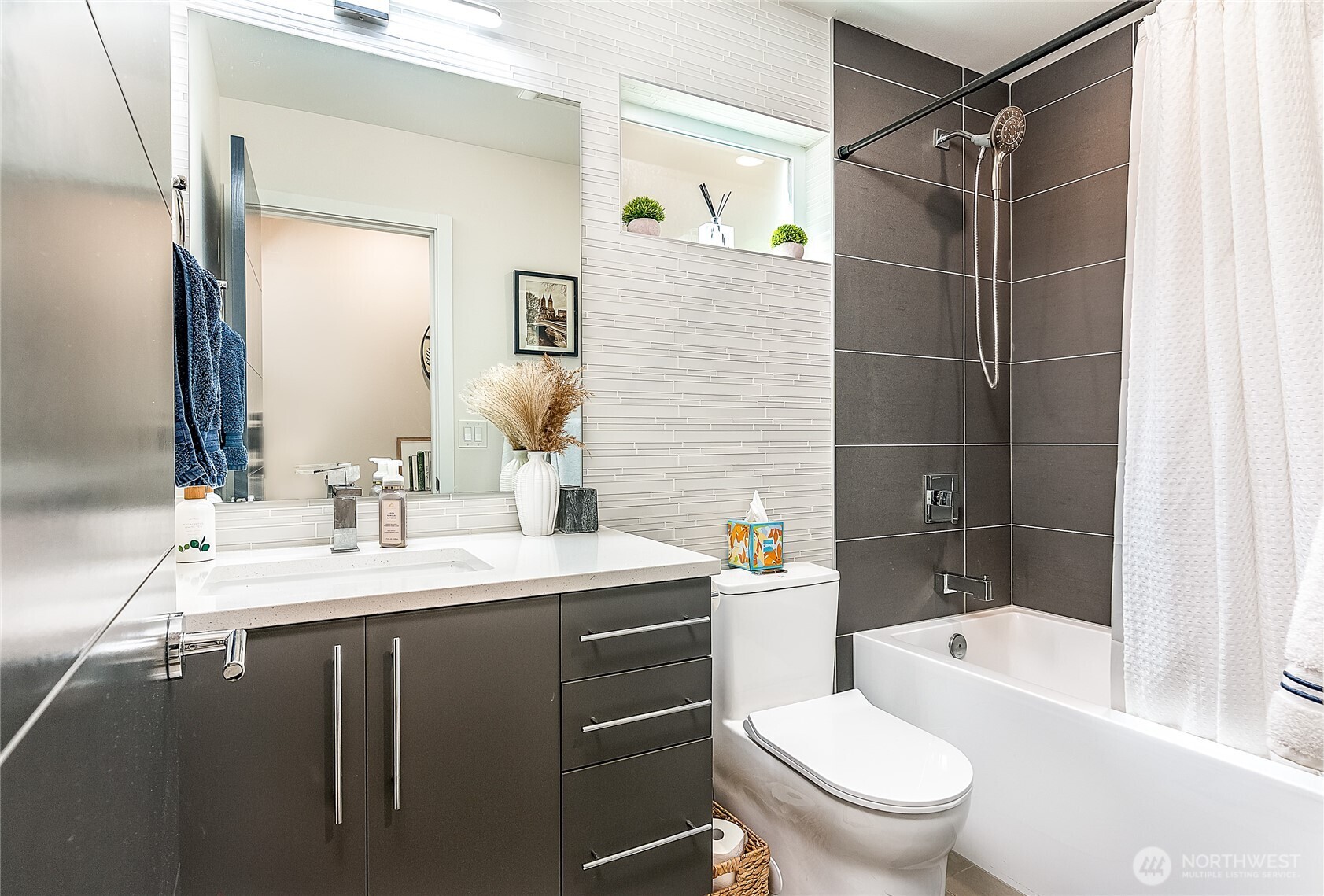 5915 California Avenue Southwest, Unit C Seattle, WA 98136 - Photo 12 of 21