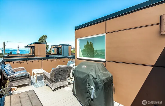 $3,450 | 5915 California Avenue Southwest, Unit C, Seattle, WA 98136