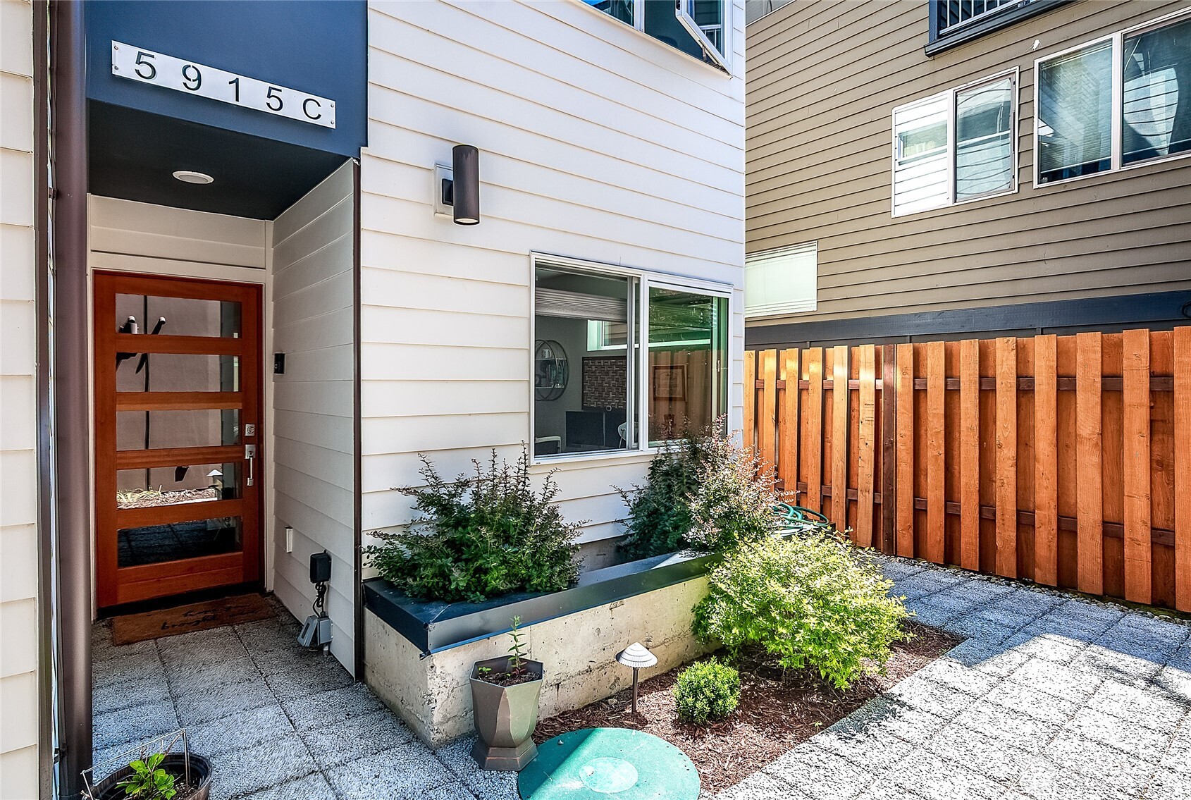 5915 California Avenue Southwest, Unit C Seattle, WA 98136 - Photo 3 of 21