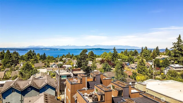 $3,450 | 5915 California Avenue Southwest, Unit C, Seattle, WA 98136
