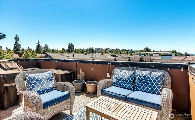 $3,450 | 5915 California Avenue Southwest, Unit C, Seattle, WA 98136