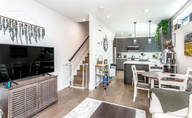 $3,450 | 5915 California Avenue Southwest, Unit C, Seattle, WA 98136