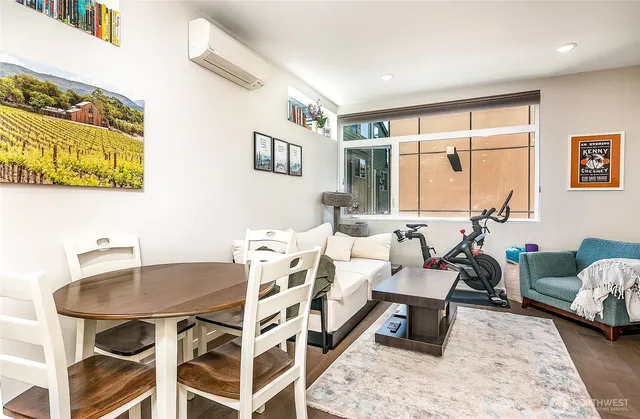 $3,450 | 5915 California Avenue Southwest, Unit C, Seattle, WA 98136