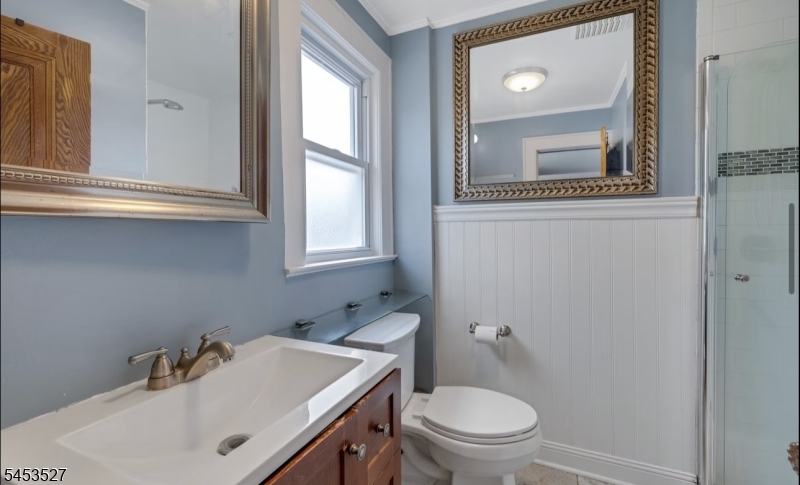 17 Ferncliff Road Bloomfield, NJ 07003 - Photo 8 of 34 Gallery Image 8