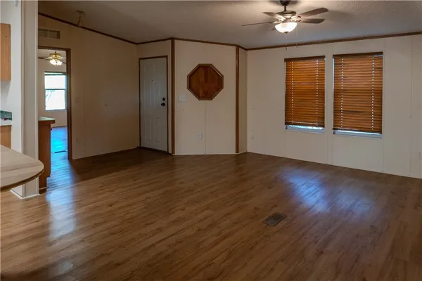 $210,000 | 112 Baldwin Avenue, Lake City, TX 78368