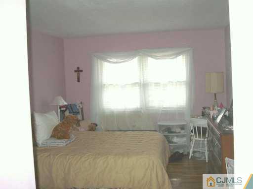 172 Evergreen Road, Unit 2B Edison, NJ 08837 - Photo 5 of 6 Gallery Image 5