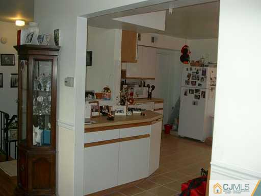 172 Evergreen Road, Unit 2B Edison, NJ 08837 - Photo 6 of 6 Gallery Image 6
