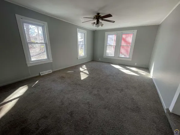 $119,900 | 1530 West Street, Emporia, KS 66801