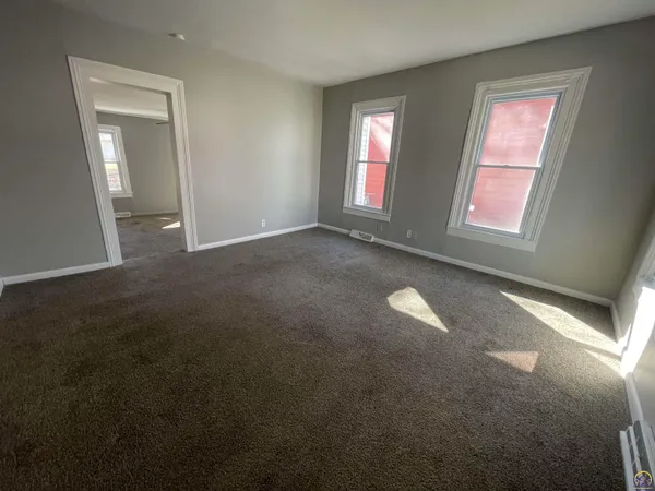 $119,900 | 1530 West Street, Emporia, KS 66801