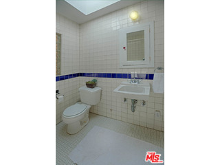 2571 Riverside Terrace Los Angeles, CA 90039 - Photo 19 of 43 Gallery Image 19