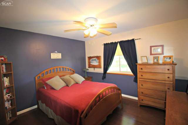 7400 North Nichols Road Flushing, MI 48433 - Photo 8 of 23 21218628-7.JPG