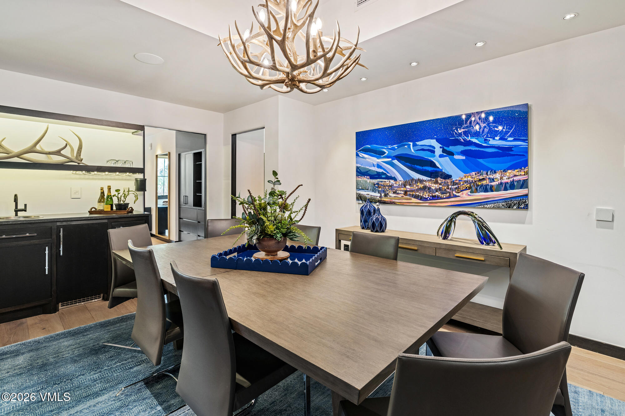 728 West Lionshead Circle, Unit R4 Vail, CO 81657 - Photo 8 of 18 7 Dining Room