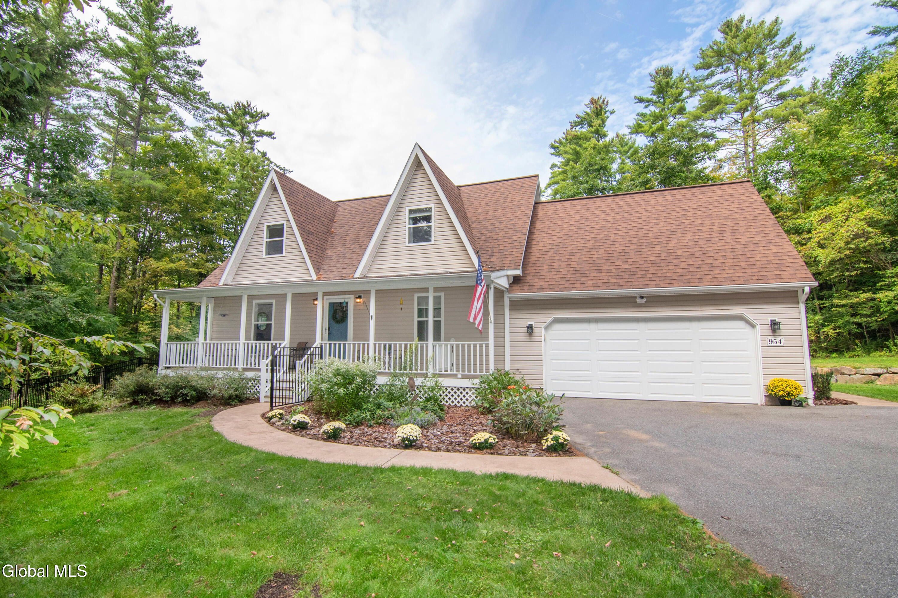 954 Murray Road Greenfield, NY 12850 - Photo 1 of 58 photo_001