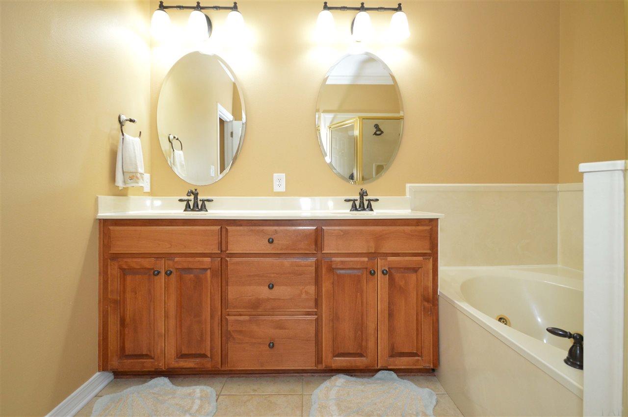 825 Copper Ridge Drive Cantonment, FL 32533 - Photo 18 of 50 Gallery Image 18