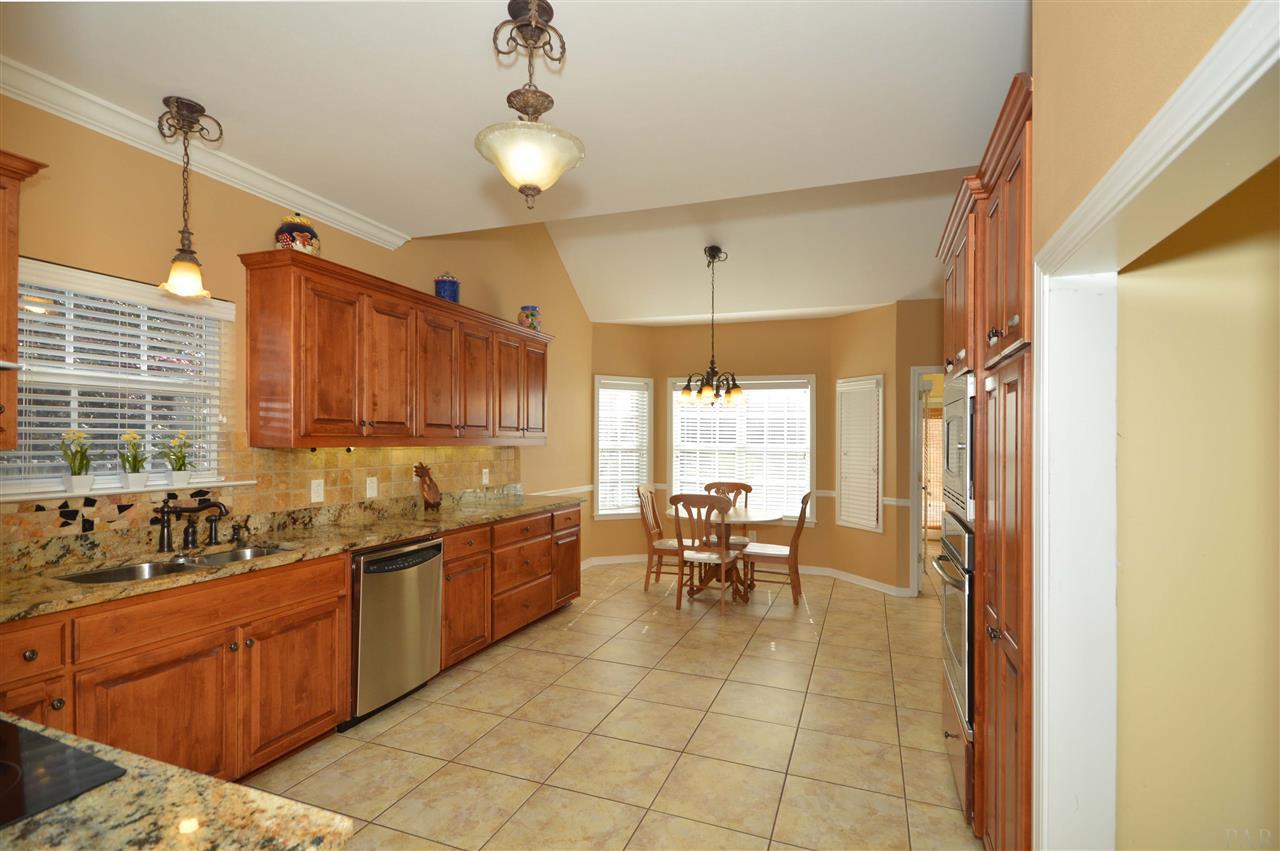 825 Copper Ridge Drive Cantonment, FL 32533 - Photo 10 of 50 Gallery Image 10