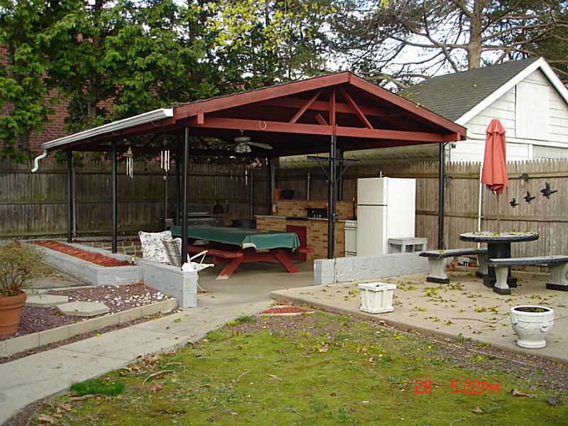 2536 Post Road Warwick, RI 02886 - Photo 8 of 10 Exterior Back.