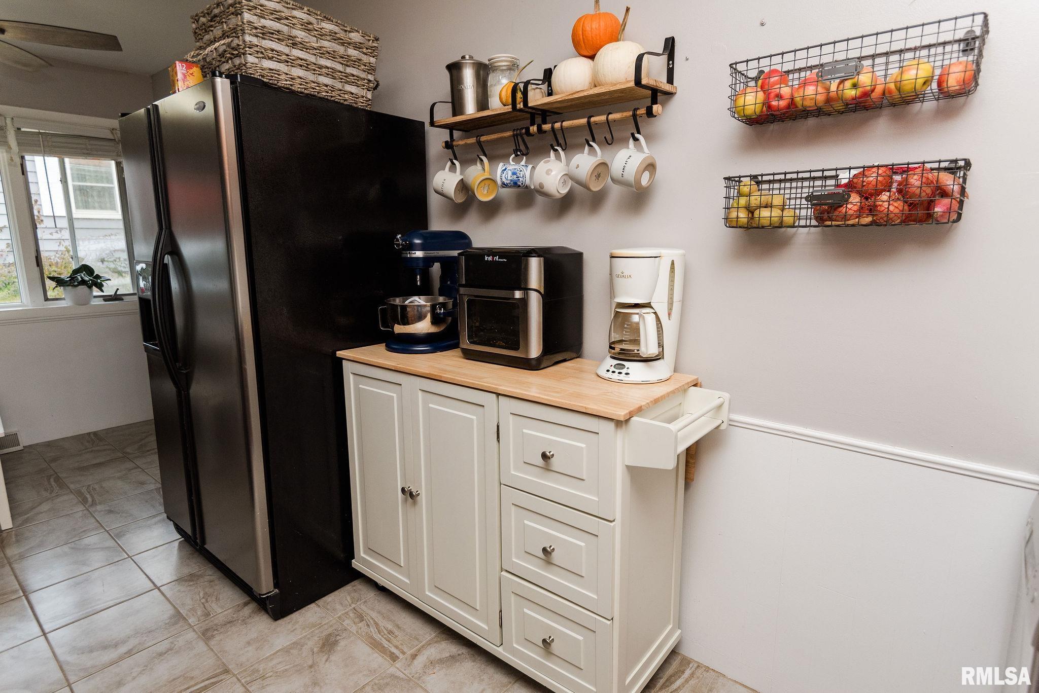 5631 North Hamilton Road Peoria, IL 61614 - Photo 19 of 69 Gallery Image 19
