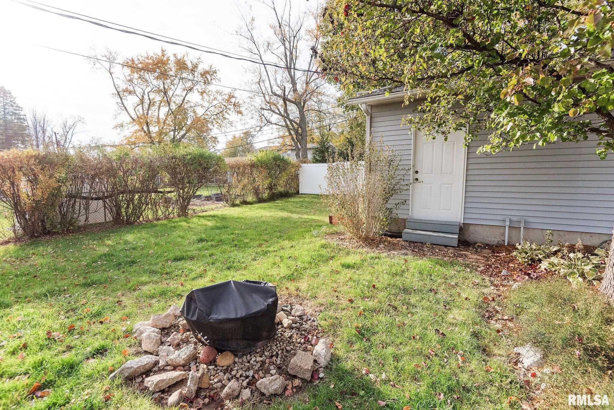 5631 North Hamilton Road Peoria, IL 61614 - Photo 5 of 69 Gallery Image 5