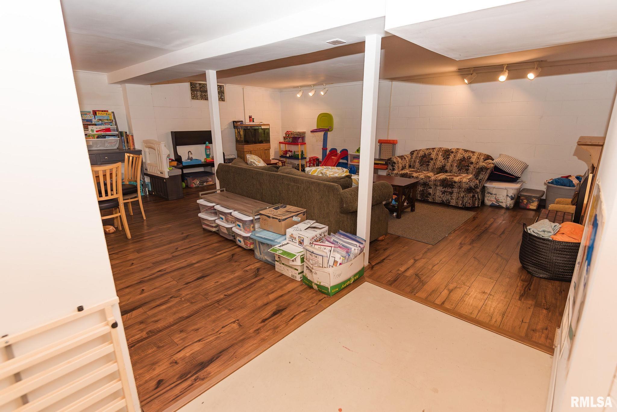 5631 North Hamilton Road Peoria, IL 61614 - Photo 54 of 69 Gallery Image 54