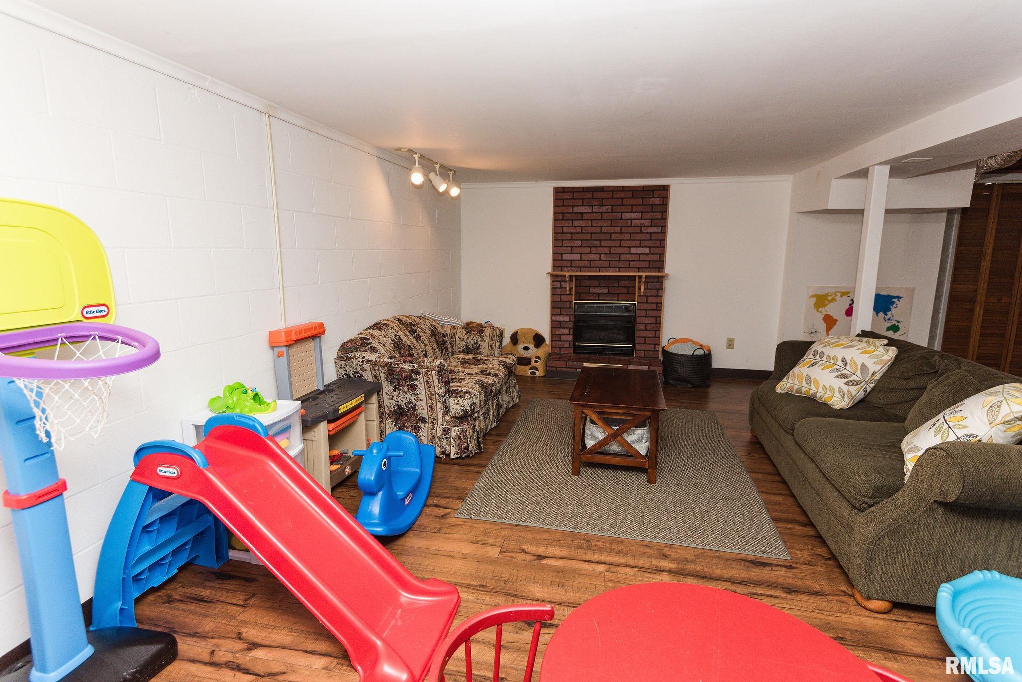 5631 North Hamilton Road Peoria, IL 61614 - Photo 57 of 69 Gallery Image 57