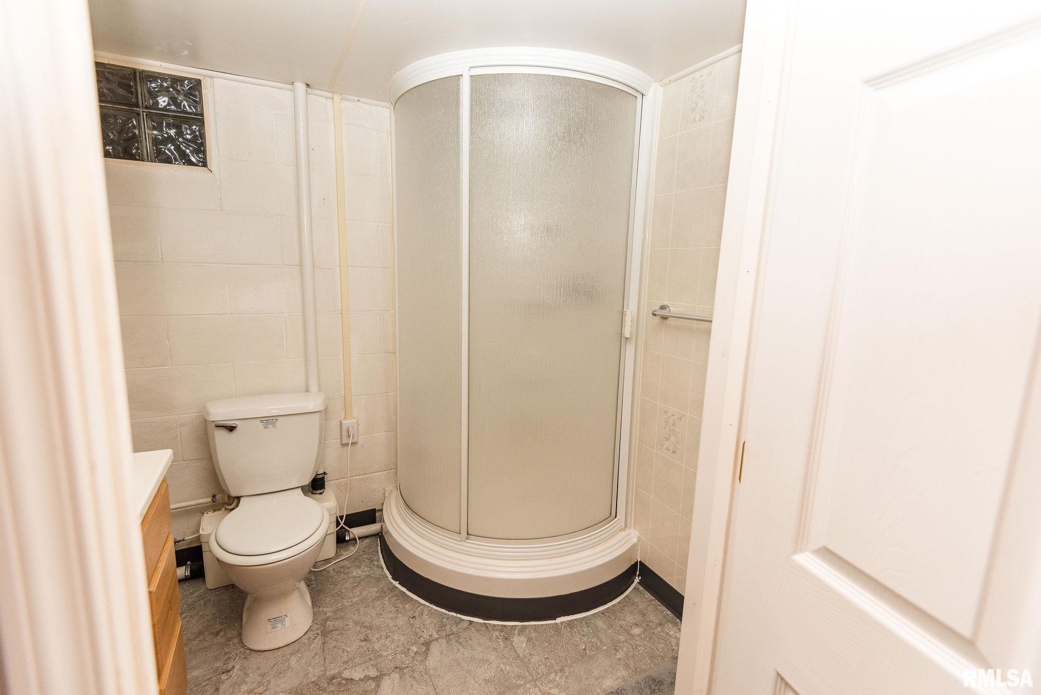5631 North Hamilton Road Peoria, IL 61614 - Photo 63 of 69 Gallery Image 63