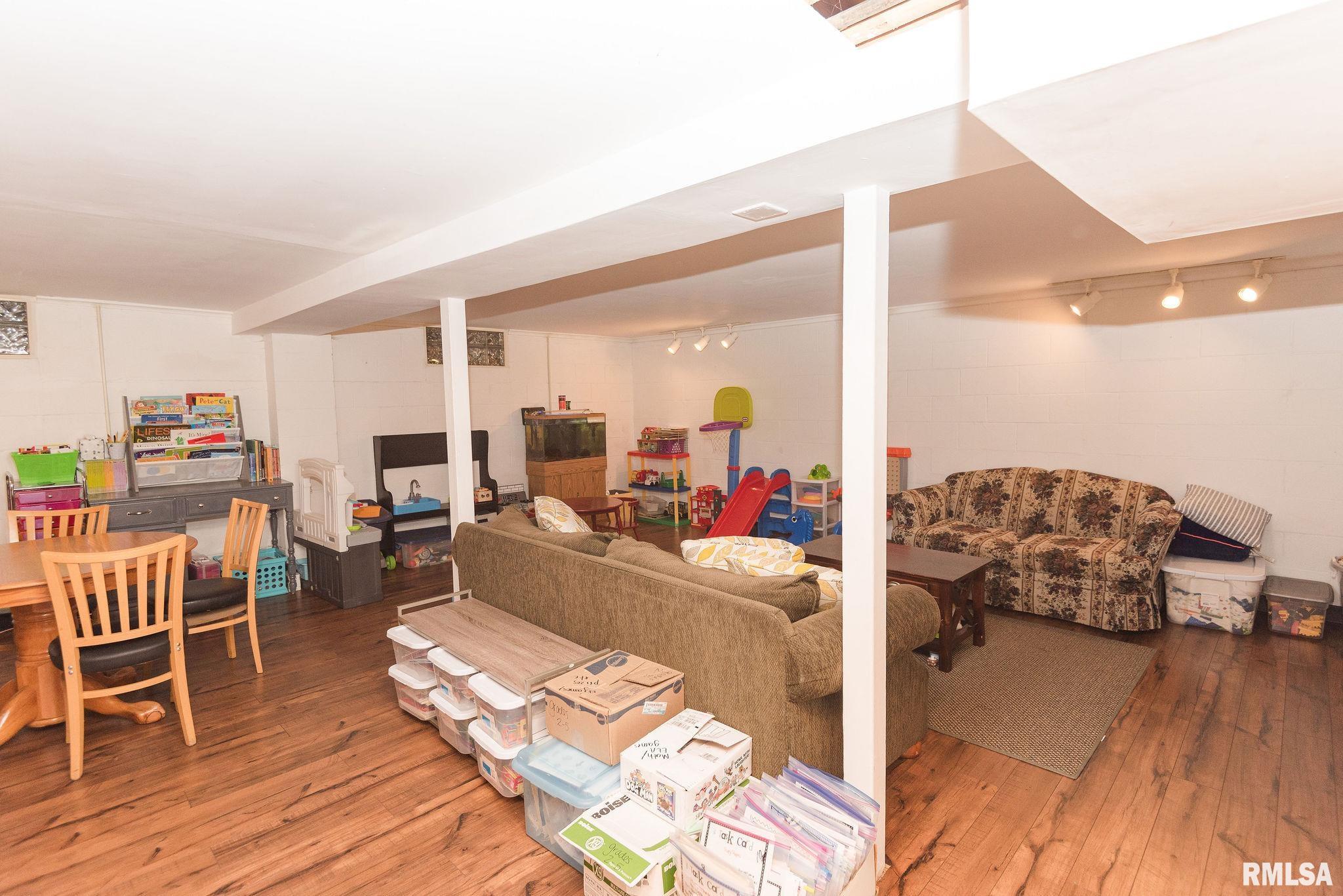 5631 North Hamilton Road Peoria, IL 61614 - Photo 66 of 69 Gallery Image 66