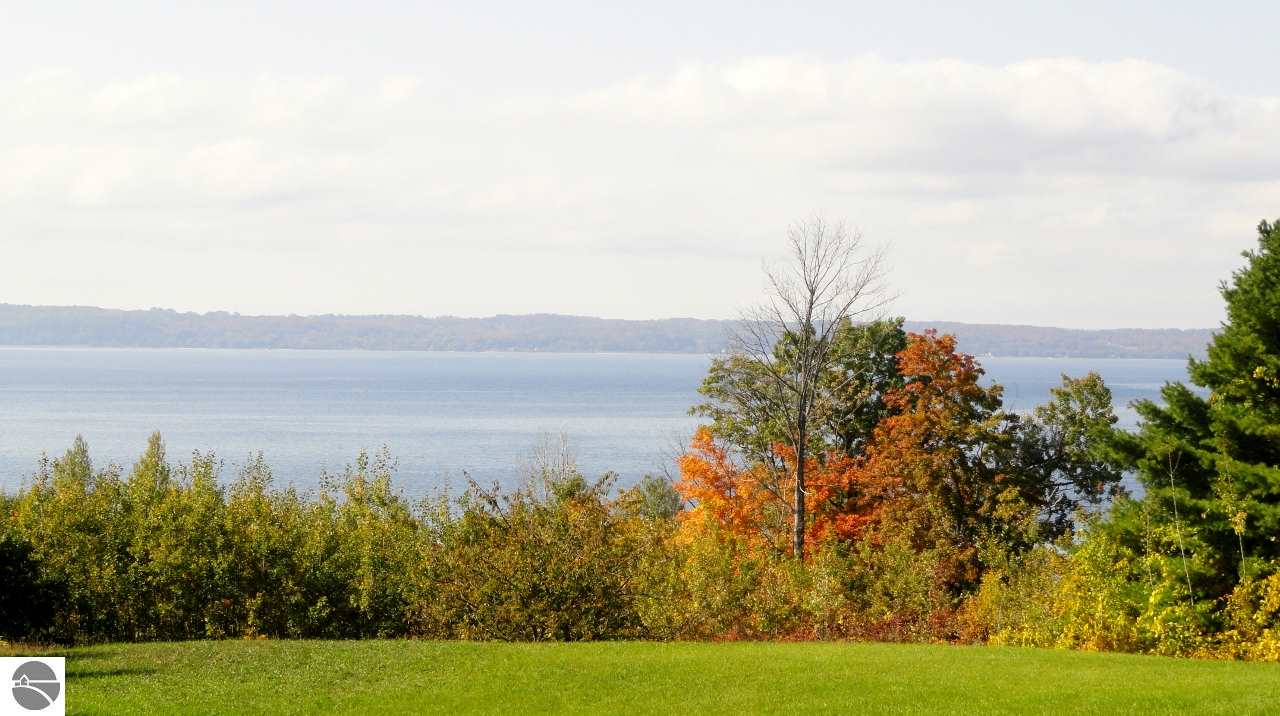 904 Gray Road Traverse City, MI 49686 - Photo 29 of 32 1746984-28.JPG