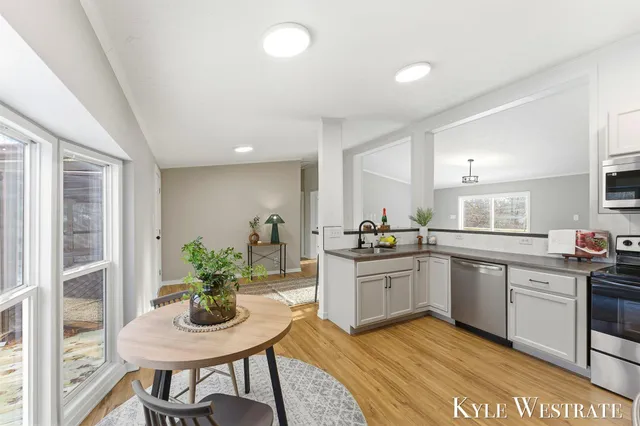 $359,900 | 7976 10 Mile Road Northeast, Rockford, MI 49341