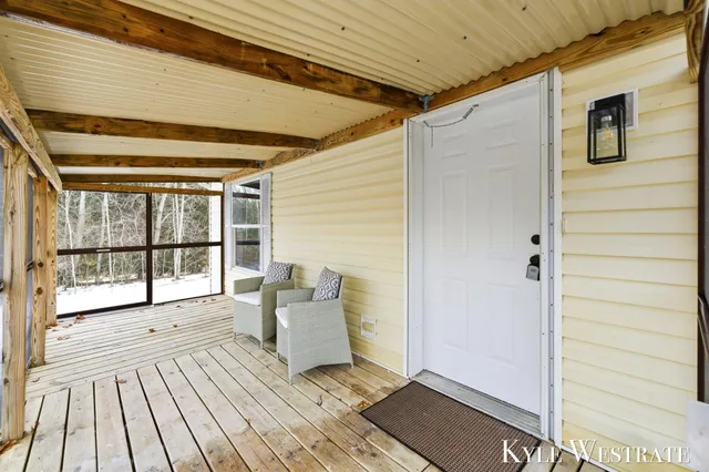 $359,900 | 7976 10 Mile Road Northeast, Rockford, MI 49341