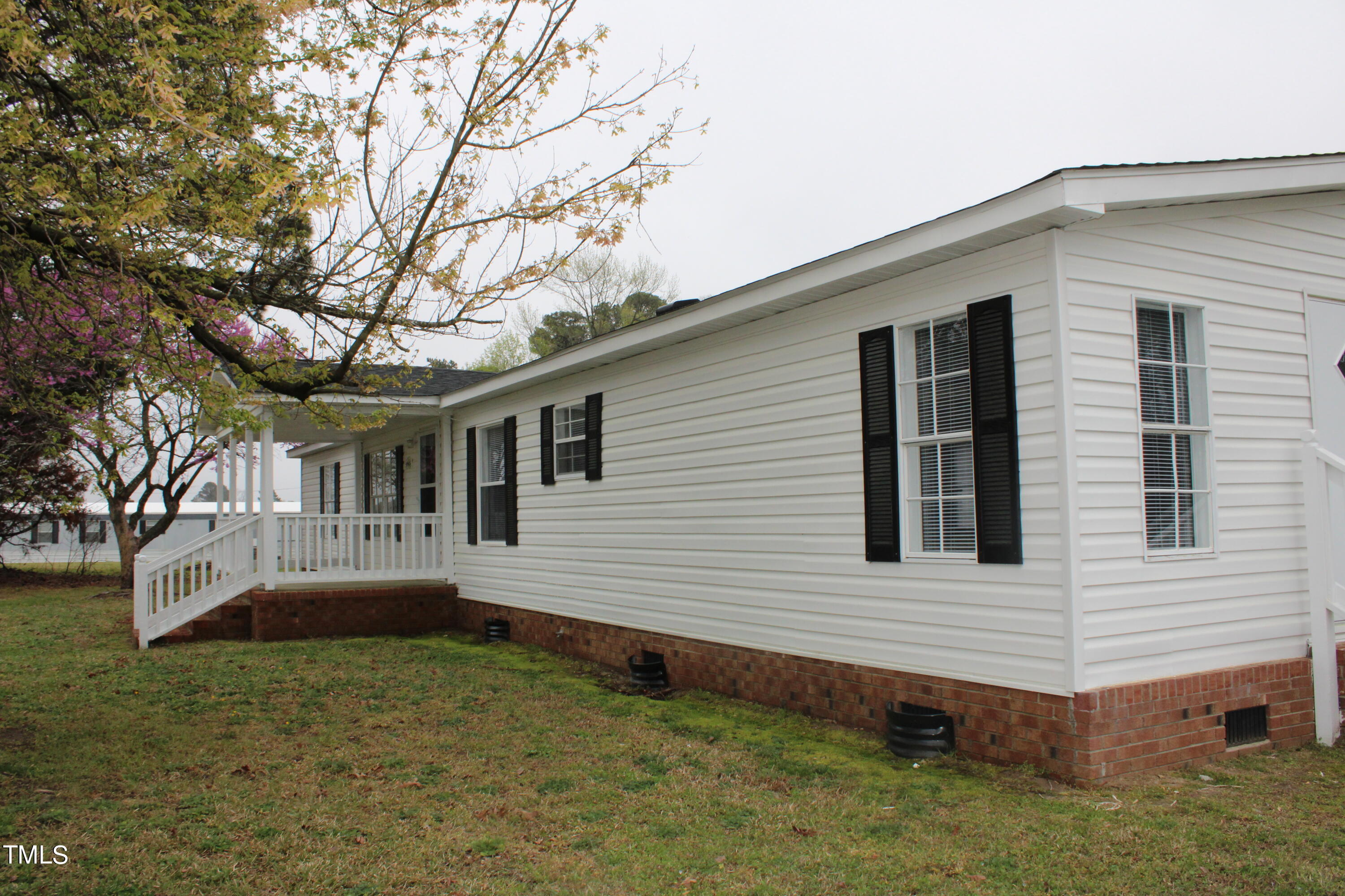 8967 Frank Road Kenly, NC 27542 - Photo 9 of 30 IMG_4847