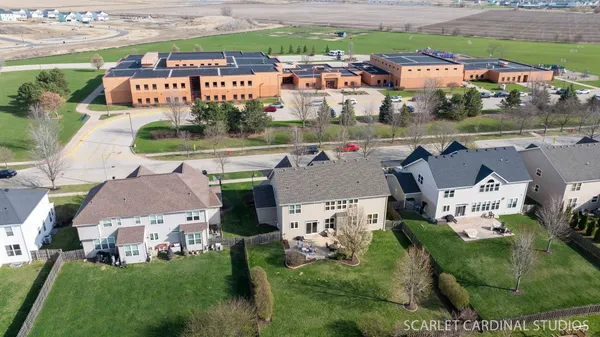 $575,000 | 829 Preston Lane, Oswego, IL 60543