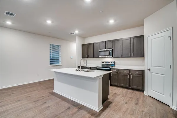 $1,895 | 7010 Moonflower Lane, Princeton, TX 75407