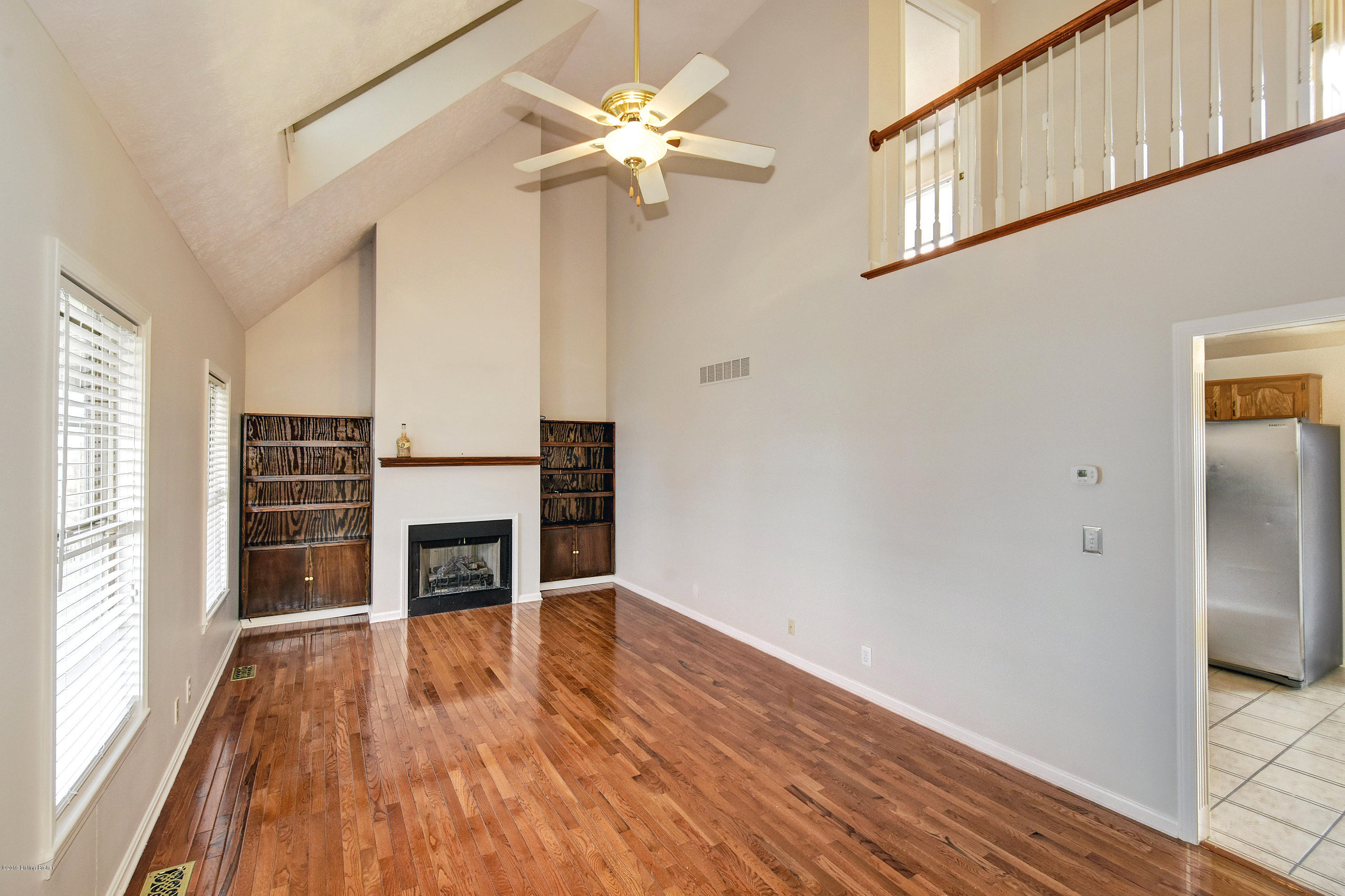 9809 Spring Pointe Court Louisville, KY 40229 - Photo 5 of 29 _DSC2855_7_8