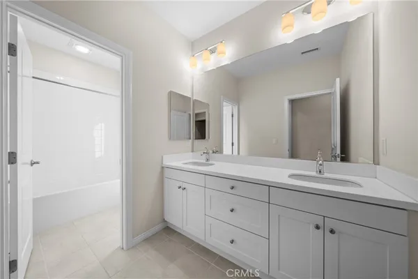 $1,850,000 | 113 Hanging Garden, Irvine, CA 92620