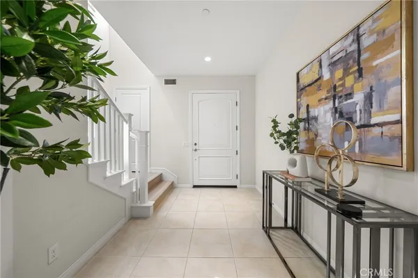 $1,850,000 | 113 Hanging Garden, Irvine, CA 92620