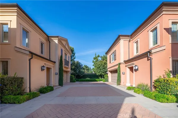 $1,850,000 | 113 Hanging Garden, Irvine, CA 92620