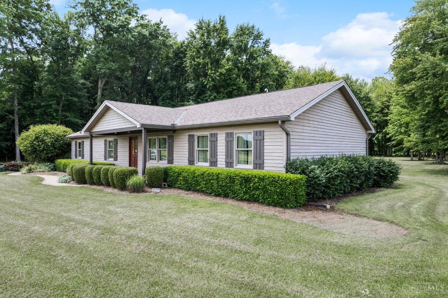 13269 Locust Ridge Williamsburg, OH 45176 - Photo 2 of 46