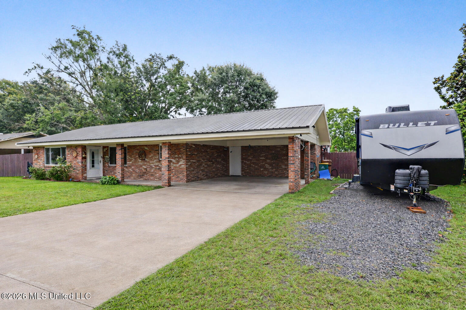 2215 Old Popp's Ferry Road Biloxi, MS 39532 - Photo 2 of 25 002 (1)