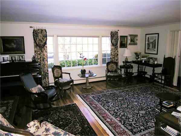 54 Whitman Road Needham, MA 02492 - Photo 3 of 30 Gallery Image 3