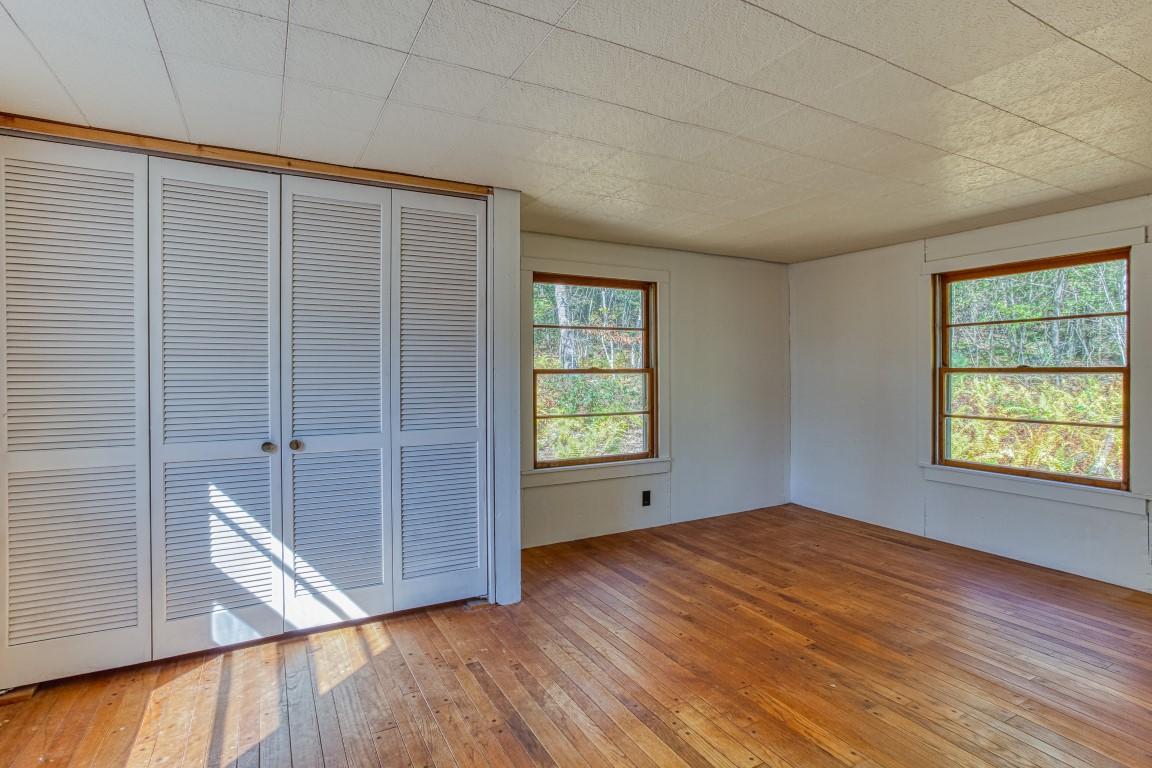 45 Montgomery Road Boothbay Harbor, ME 04538 - Photo 13 of 18 10