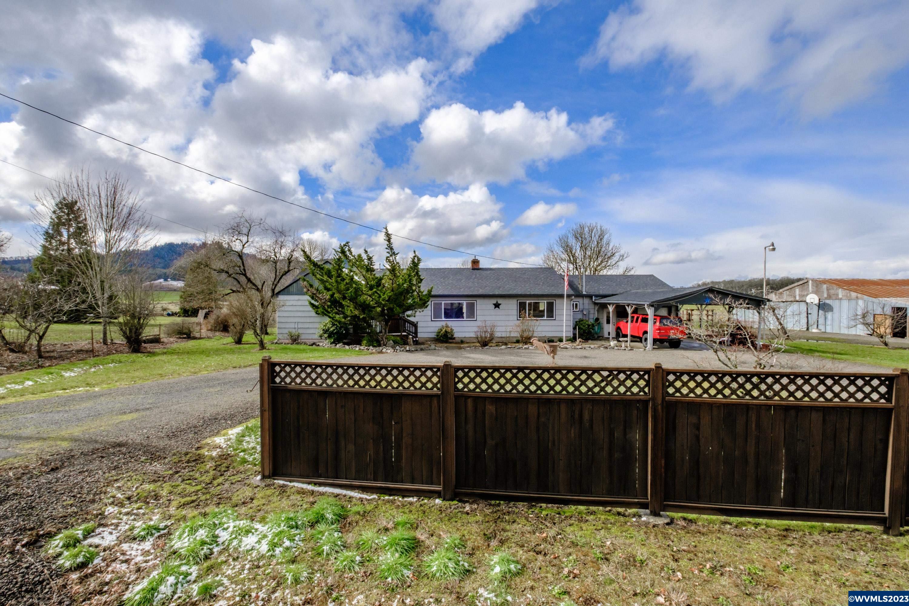 31818 Stoltz Hill Road Lebanon, OR 97355 - Photo 2 of 42 Gallery Image 2