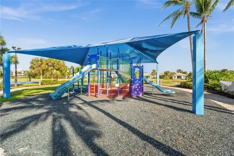 $598,999 | 2513 Blackburn Circle, Cape Coral, FL 33991