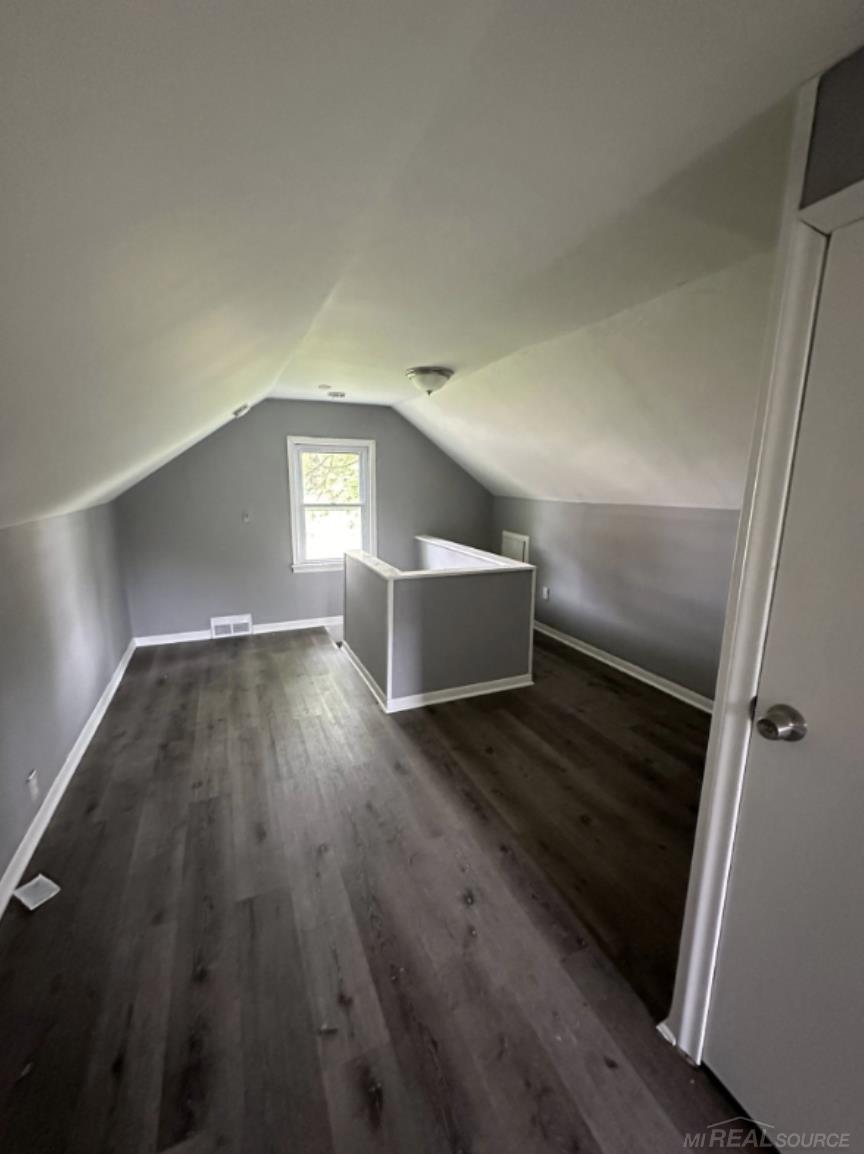 20300 Bloom Street Detroit, MI 48234 - Photo 10 of 13