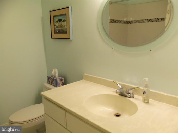 3615 Cornell Road Fairfax, VA 22030 - Photo 17 of 30 Bath