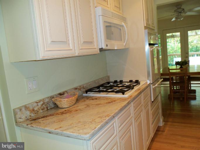 3615 Cornell Road Fairfax, VA 22030 - Photo 19 of 30 Kitchen