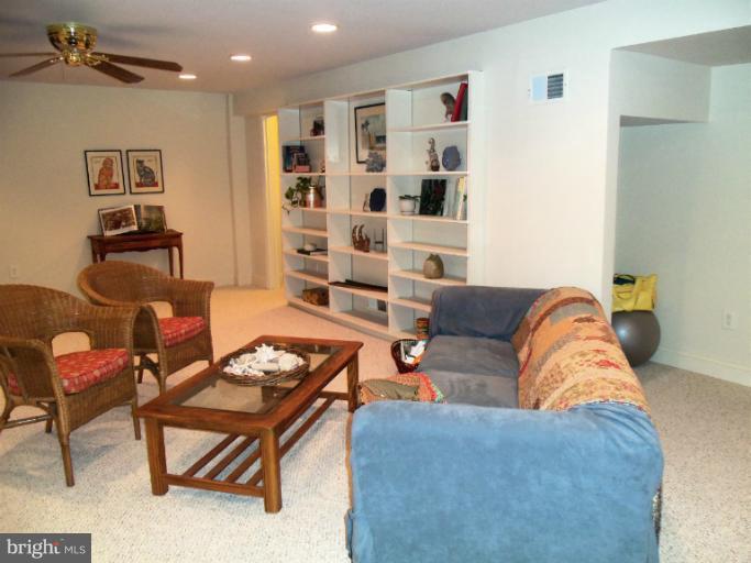 3615 Cornell Road Fairfax, VA 22030 - Photo 3 of 30 Family Room